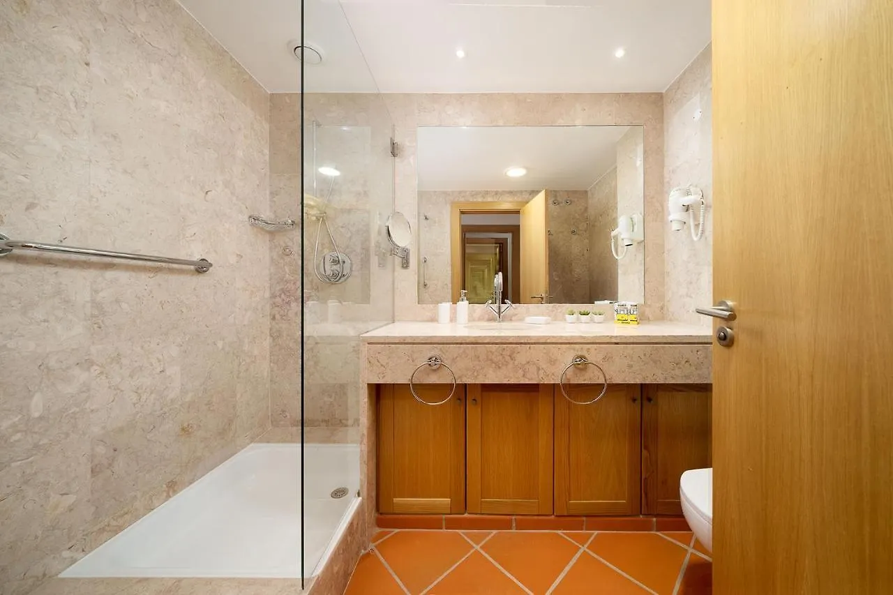 Apartment Al - Apartamento Vila Sol F5 T Quarteira